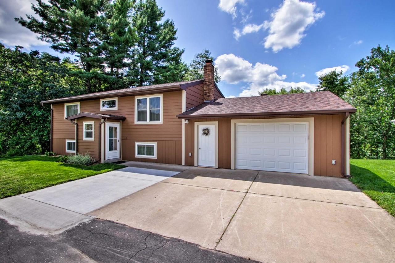Riversong Waterfront La Crosse Home With Dock Esterno foto
